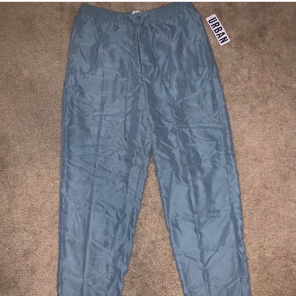 urban outfitters men satin pants